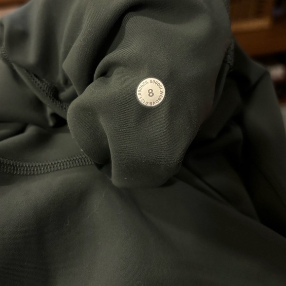 Lululemon Invigorate High-Rise Crop 23” - Picture 4 of 7